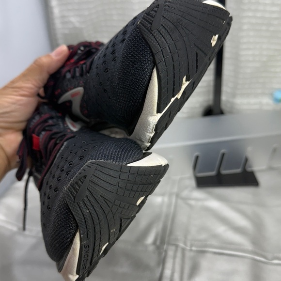 (R5) Brooks Men's Glycerin 17 Running Shoes, Size 11.5D, Black/Red - Picture 12 of 16